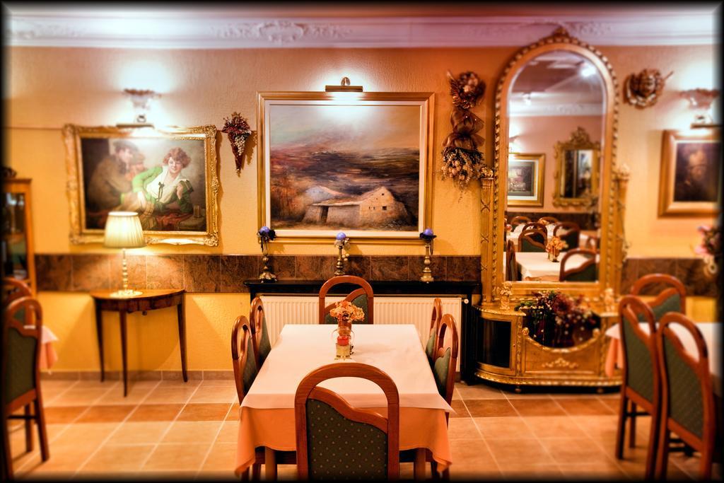 Hotel Vila Tina Zagreb Exterior foto