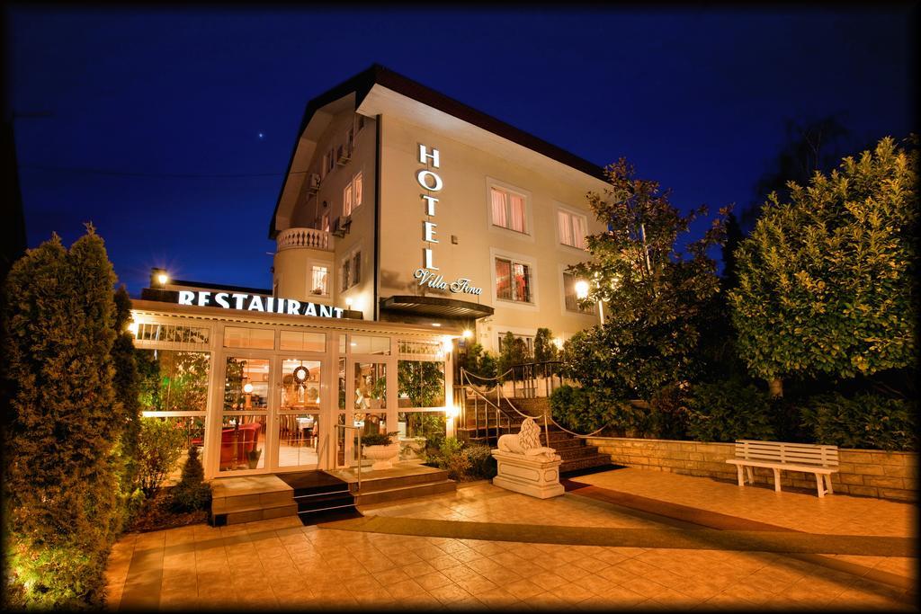 Hotel Vila Tina Zagreb Exterior foto