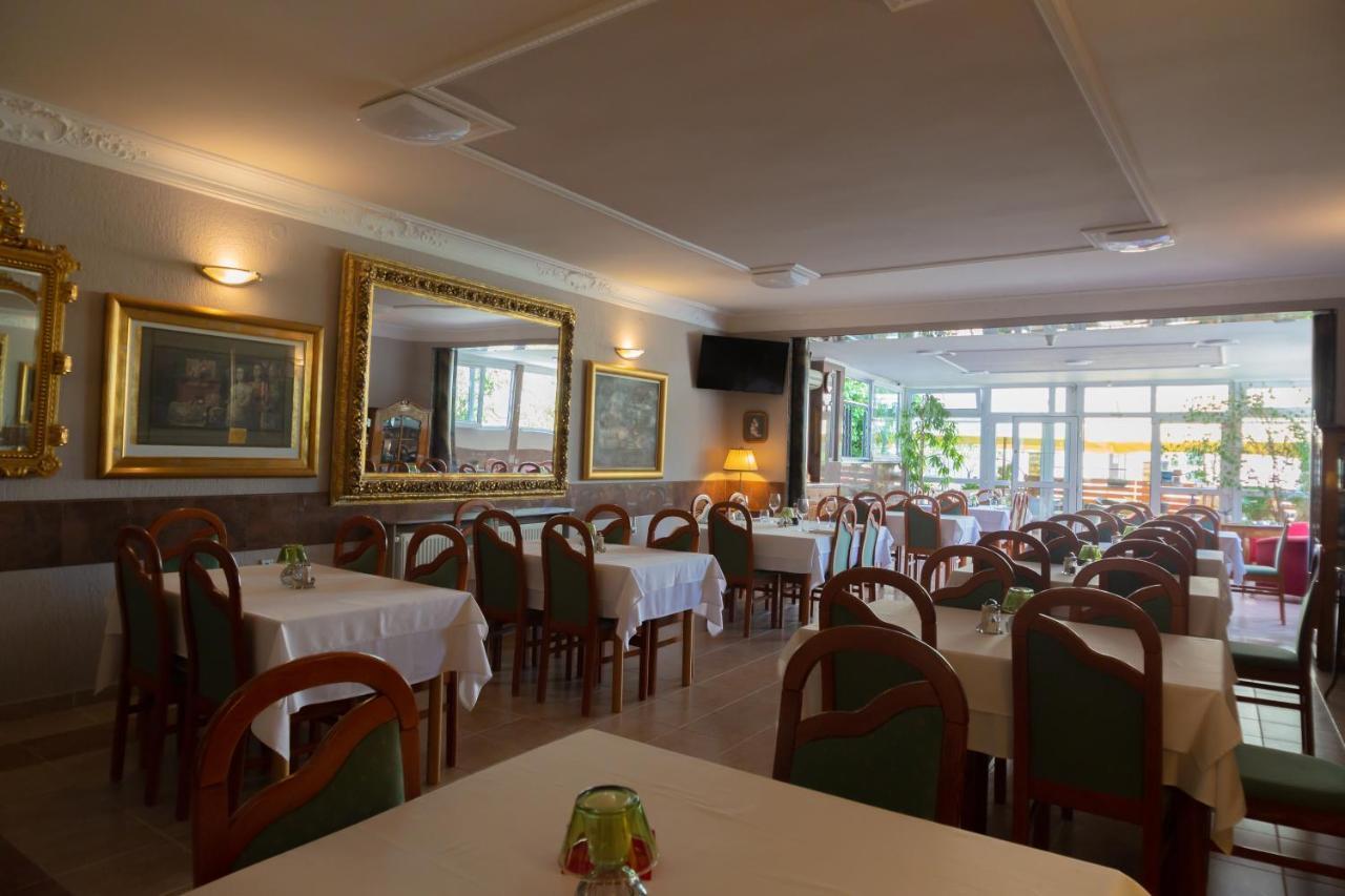 Hotel Vila Tina Zagreb Exterior foto
