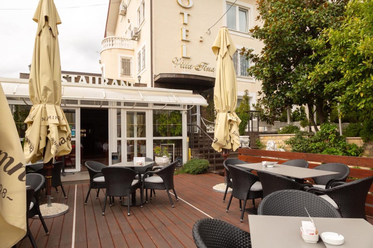 Hotel Vila Tina Zagreb Exterior foto